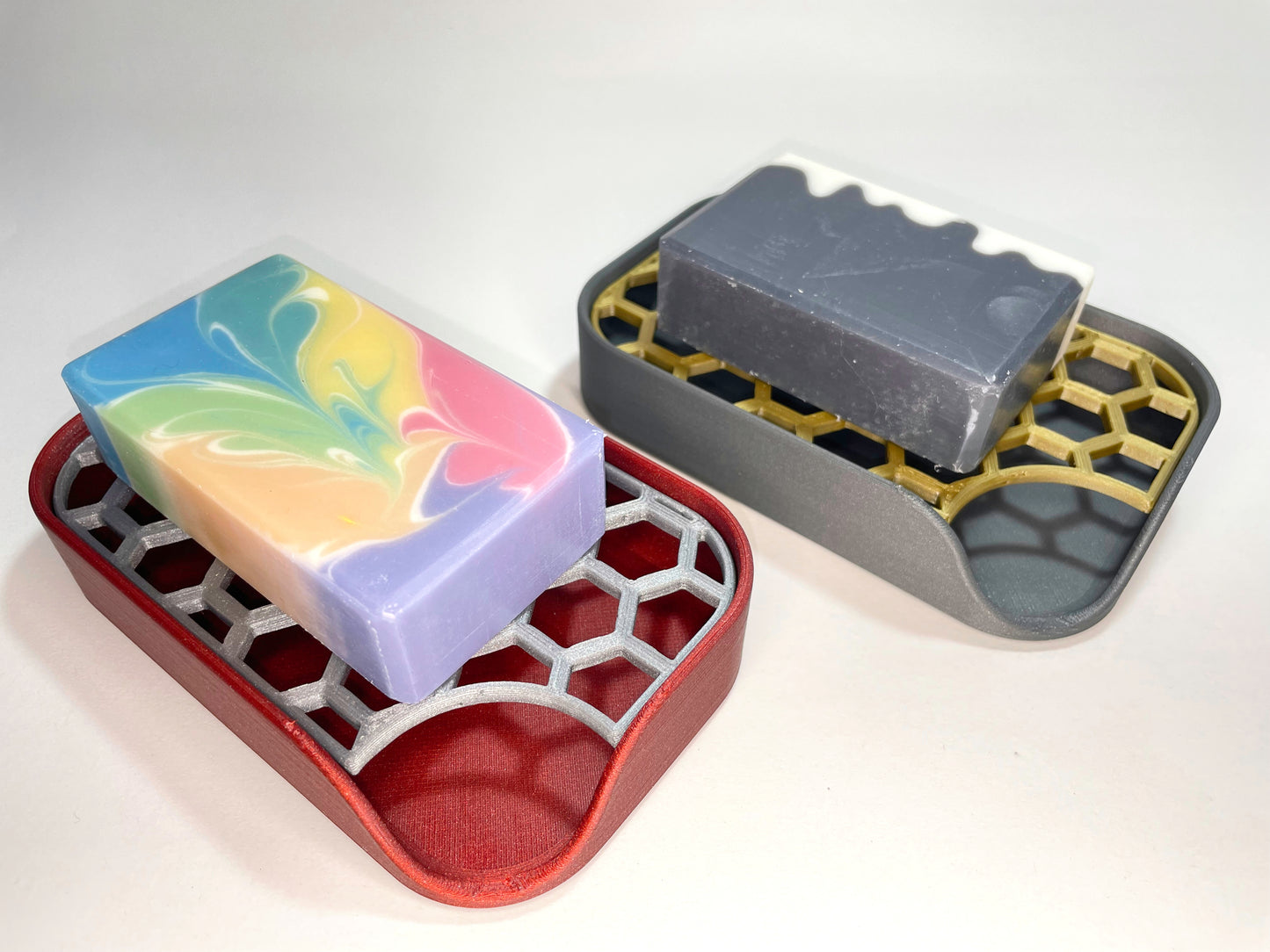 Bienenwaben - Seifenschale mit Abtropfgitter 3D-gedruckt - Wählen Sie aus 4 Farbkombinationen für Ihr stilvolles Badezimmer!